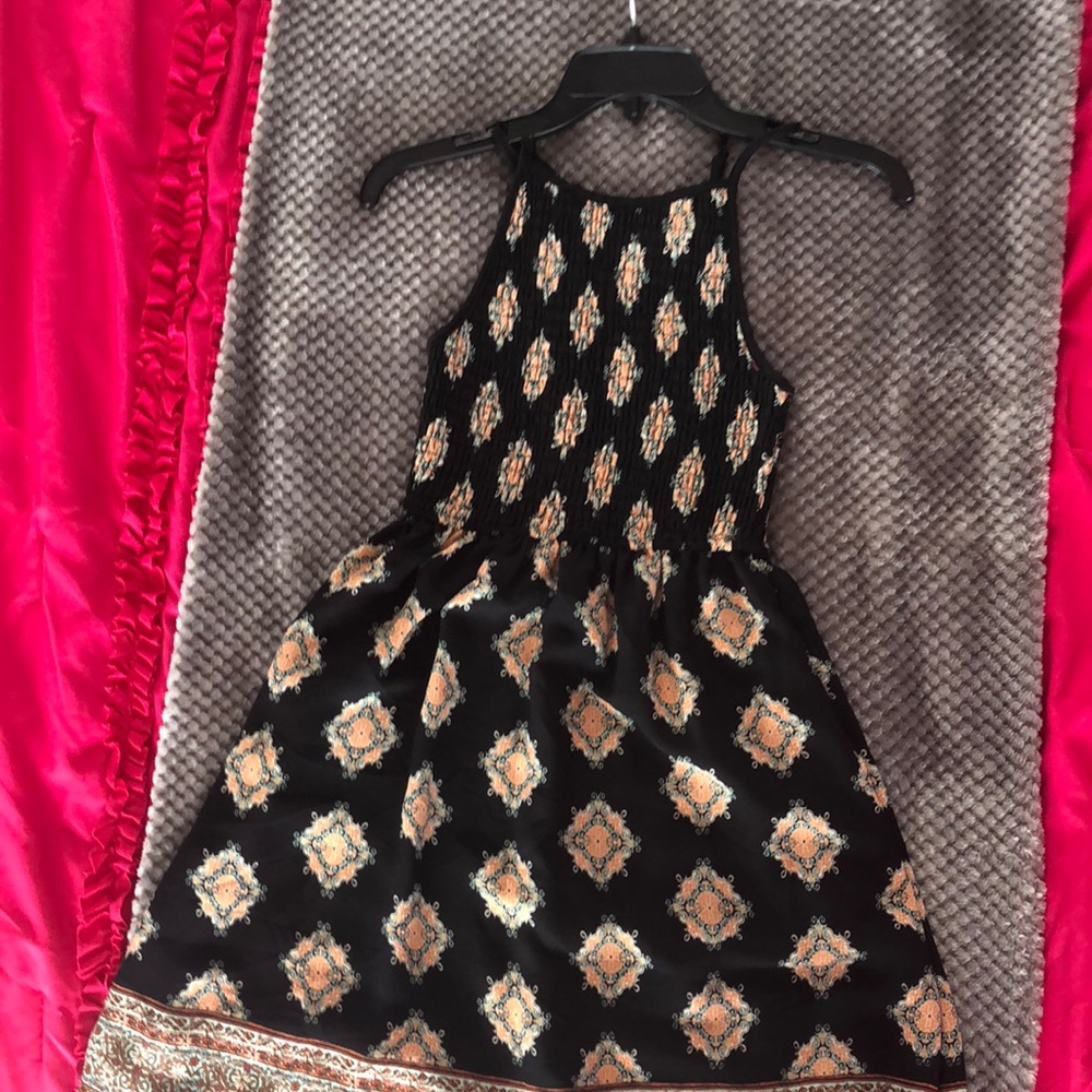 Stunning black dress with beautiful design